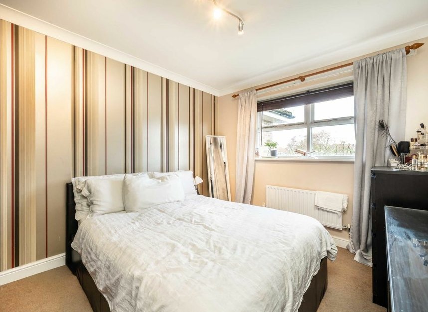 Properties for sale in Nursery Gardens - TW12 3ES view5