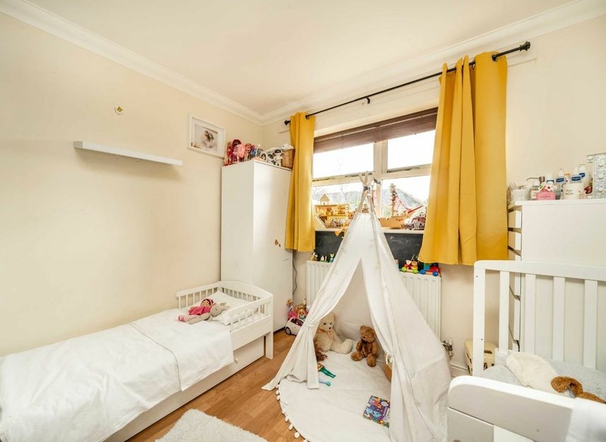 Properties for sale in Nursery Gardens - TW12 3ES view6