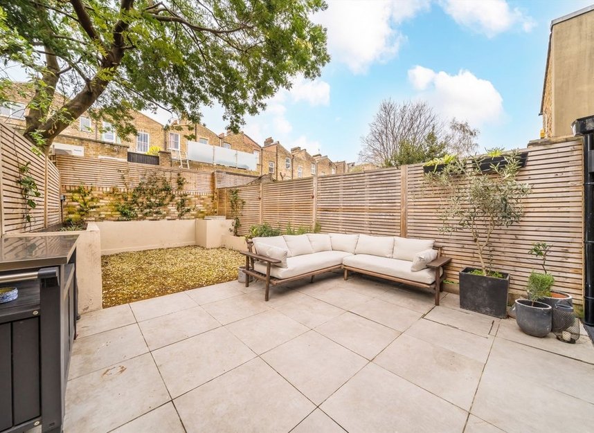 Properties for sale in Nutfield Road - SE22 9DG view3