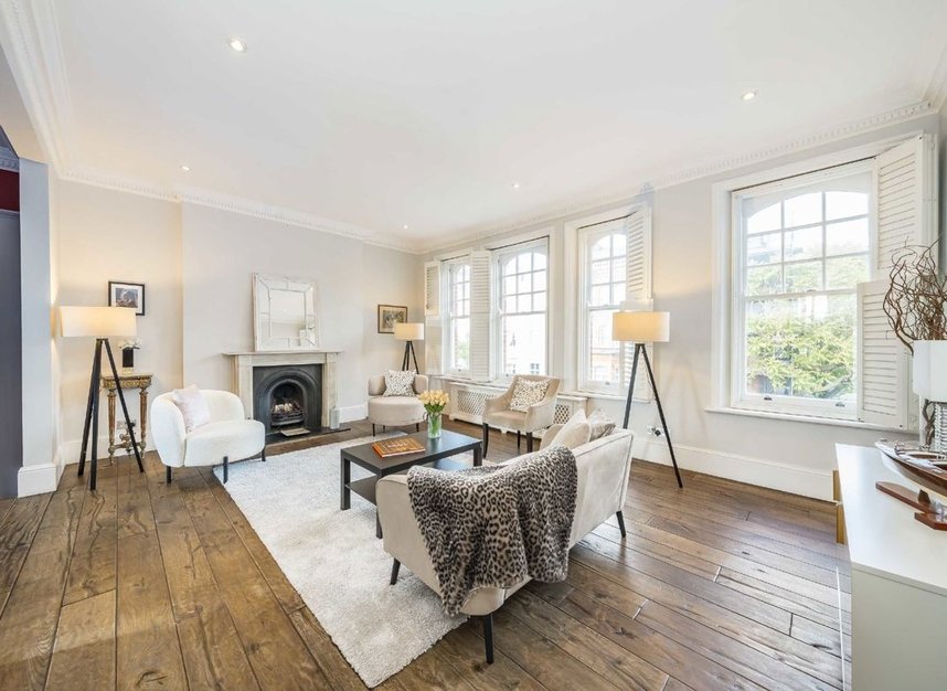 Properties for sale in Oakley Street - SW3 5HF view1
