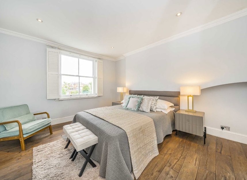 Properties for sale in Oakley Street - SW3 5HF view5
