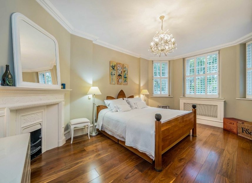 Properties for sale in Oakwood Court - W14 8JZ view5