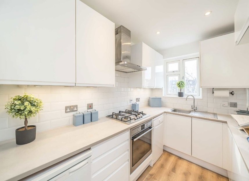 Properties sold in Oberstein Road - SW11 2AE view3