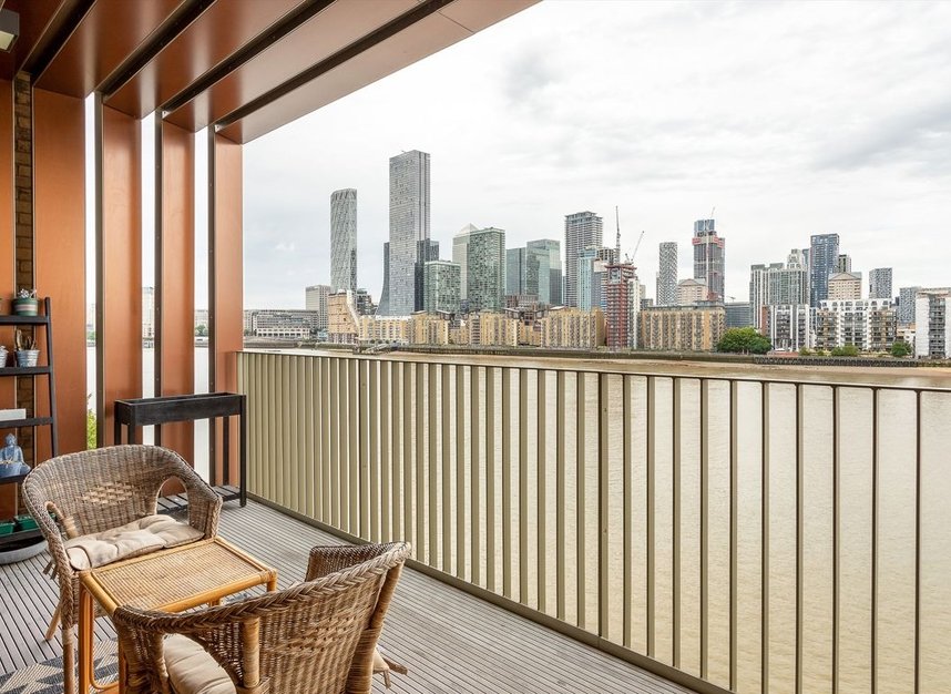 Properties for sale in Odessa Street - SE16 7GA view1