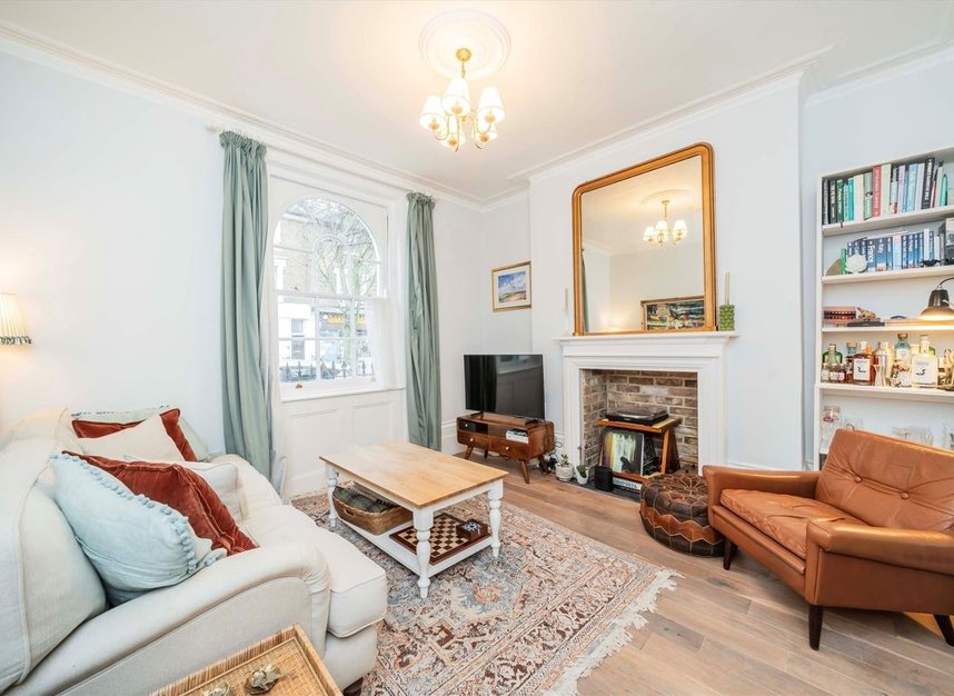 Properties for sale in Offord Road - N1 1PG view2