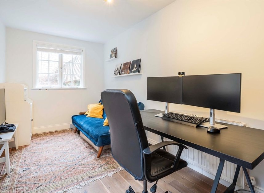 Properties for sale in Offord Road - N1 1PG view8
