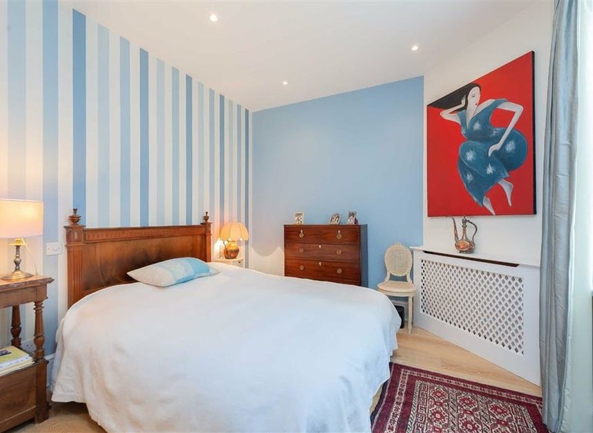 Properties for sale in Old Brompton Road - SW5 0EB view5
