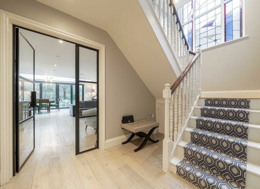 Properties for sale in Old Farm Road - TW12 3RJ view9