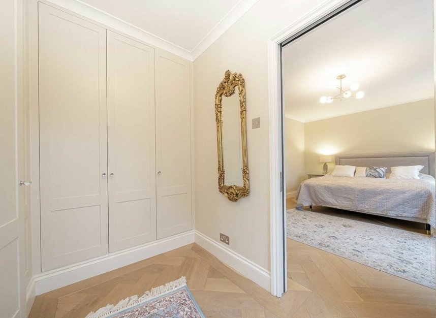 Properties for sale in Old Farm Road - TW12 3RJ view8