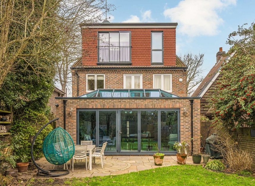 Properties for sale in Old Farm Road - TW12 3RJ view12