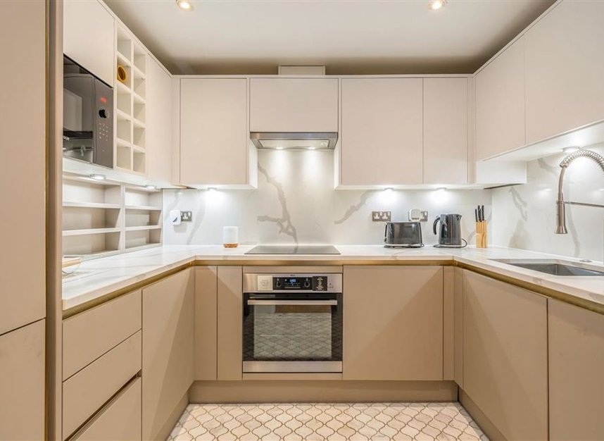 Properties for sale in Old Marylebone Road - NW1 5QR view2