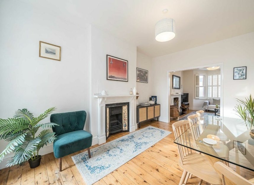Properties for sale in Oldfield Road - TW12 2AJ view3