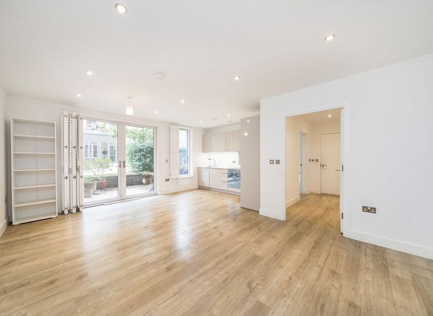 Properties for sale in Olmstead Close - N10 3FB view2