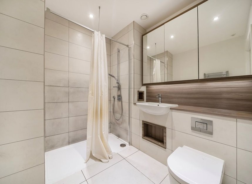 Properties for sale in Olmstead Close - N10 3FB view6