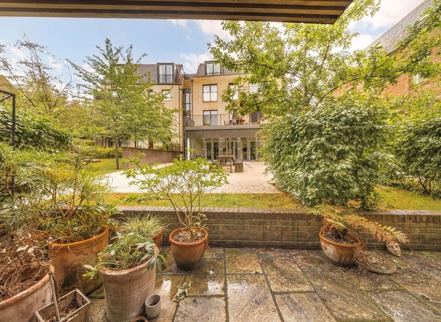 Properties for sale in Olmstead Close - N10 3FB view7