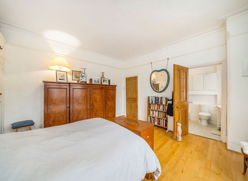 Properties for sale in Onslow Gardens - N10 3JY view12