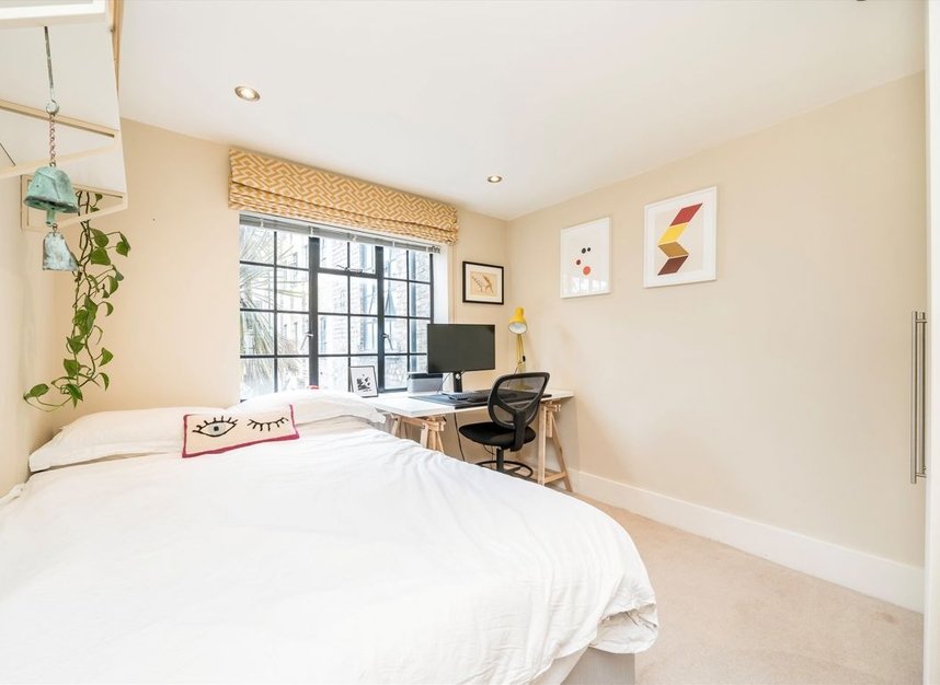 Properties for sale in Orleston Mews - N7 8LL view5