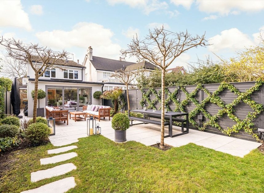 Properties sold in Ormond Avenue - TW12 2RY view1