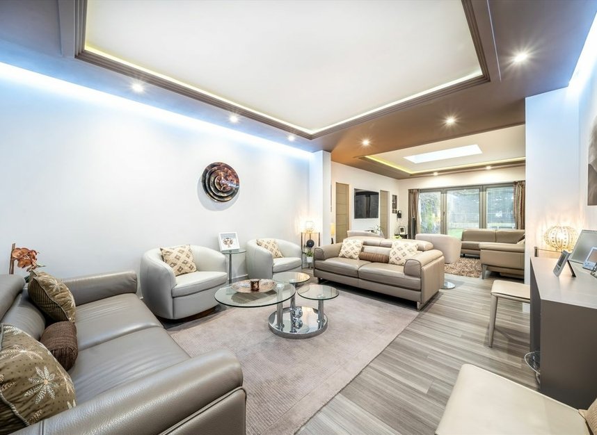 Properties for sale in Ormond Avenue - TW12 2RX view6