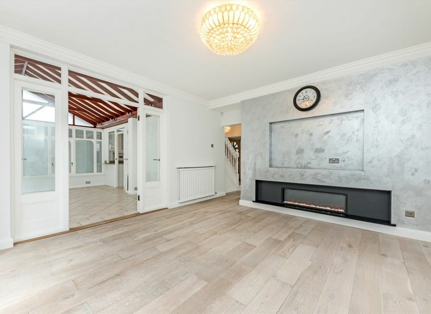 Properties for sale in Ormond Crescent - TW12 2TH view3