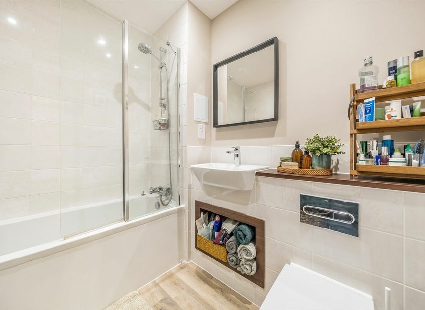 Properties sold in Osiers Road - SW18 1UX view7
