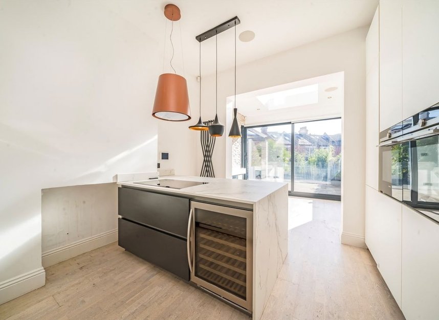 Properties for sale in Oxford Road South - W4 3DD view3