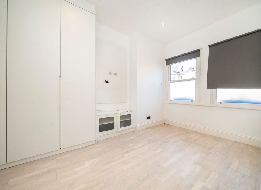 Properties for sale in Oxford Road South - W4 3DD view4