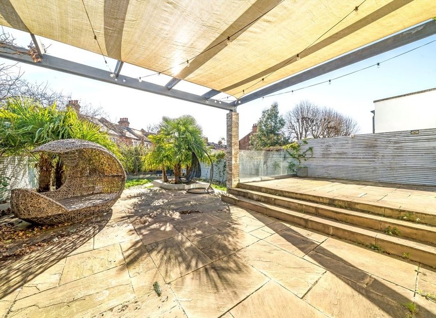 Properties for sale in Oxford Road South - W4 3DD view6