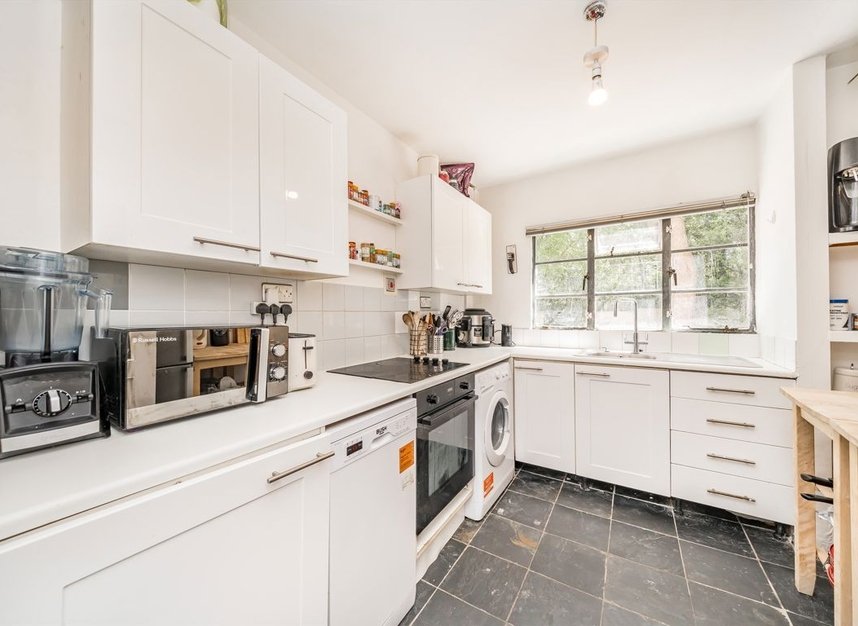 Properties for sale in Pages Lane - N10 1NY view3