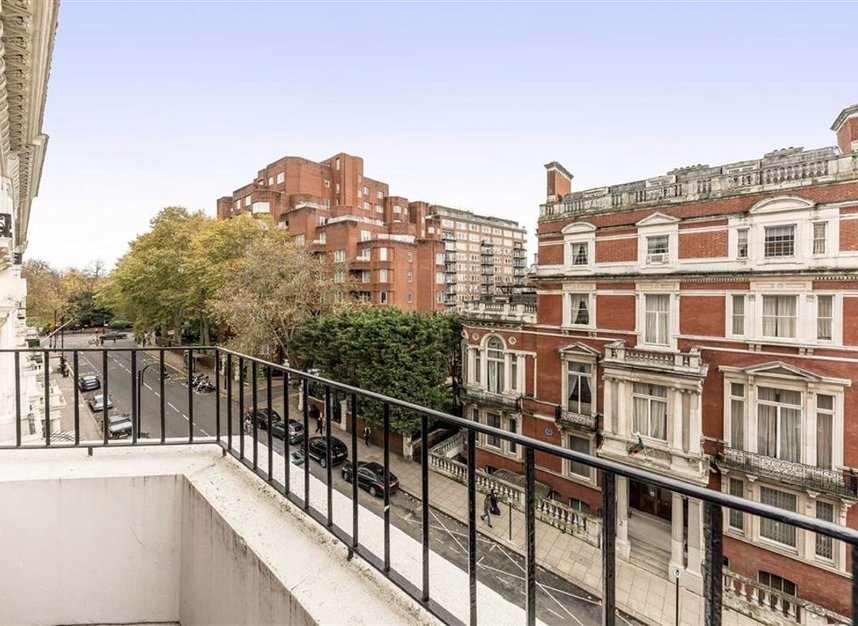 Properties for sale in Palace Gate - W8 5LS view7