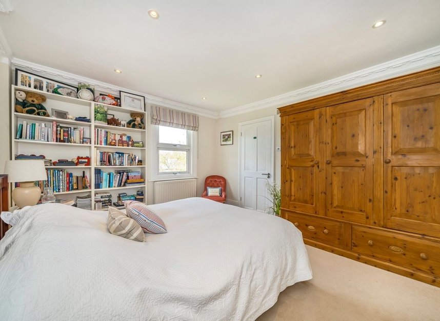 Properties for sale in Palace Road - SW2 3LB view12