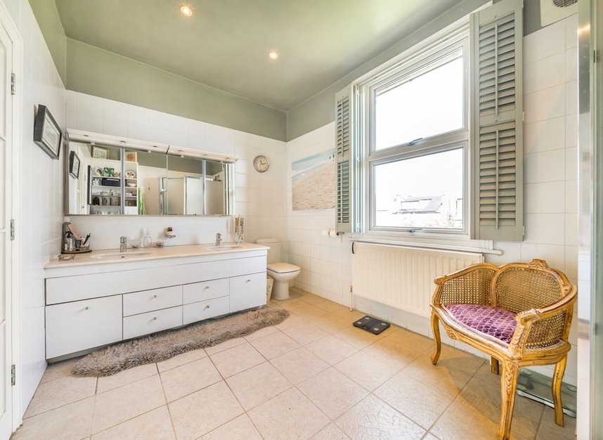 Properties for sale in Palace Road - SW2 3LB view16