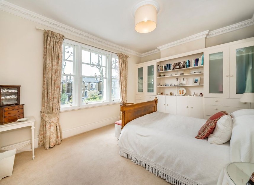 Properties for sale in Palace Road - SW2 3LB view14