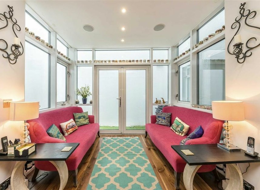 Properties for sale in Palace Street - SW1E 5HW view5