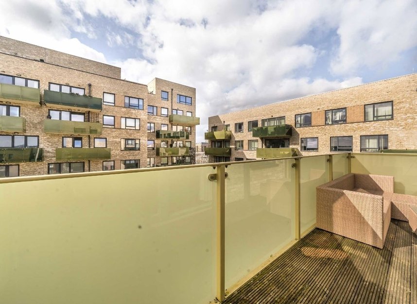 Properties for sale in Palmerston Road - W3 8GJ view7