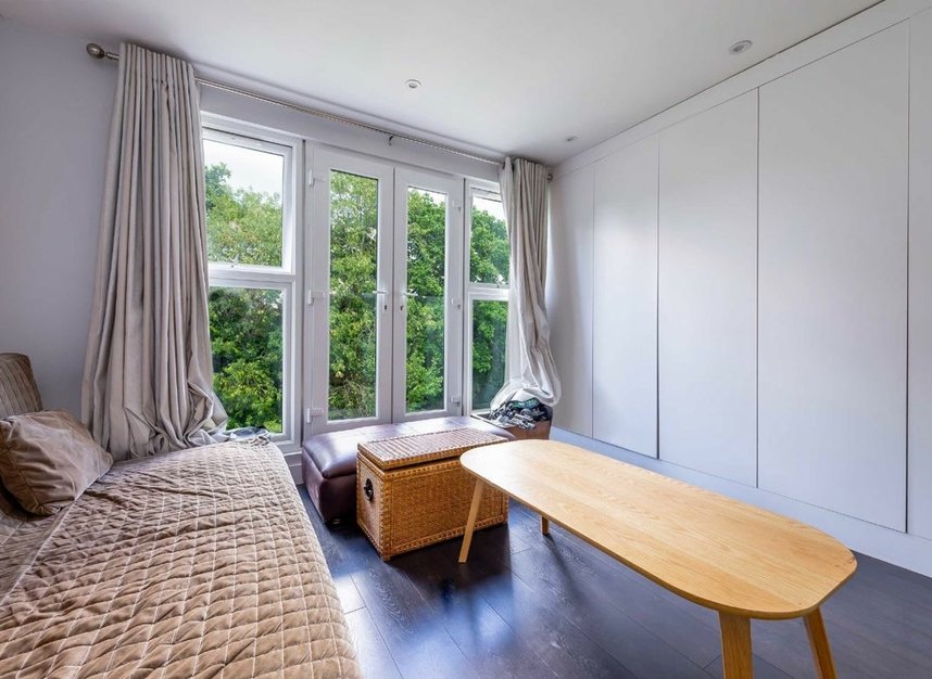 Properties for sale in Park Crescent - N3 2NL view7