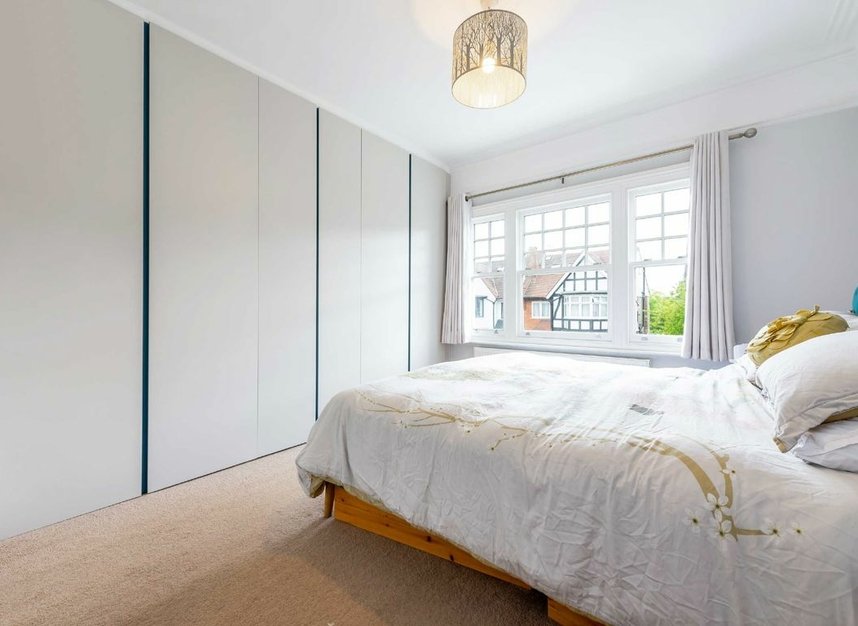 Properties for sale in Park Crescent - N3 2NL view6