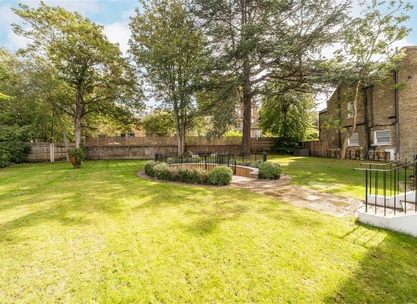 Properties for sale in Park Hill - SW4 9NX view21