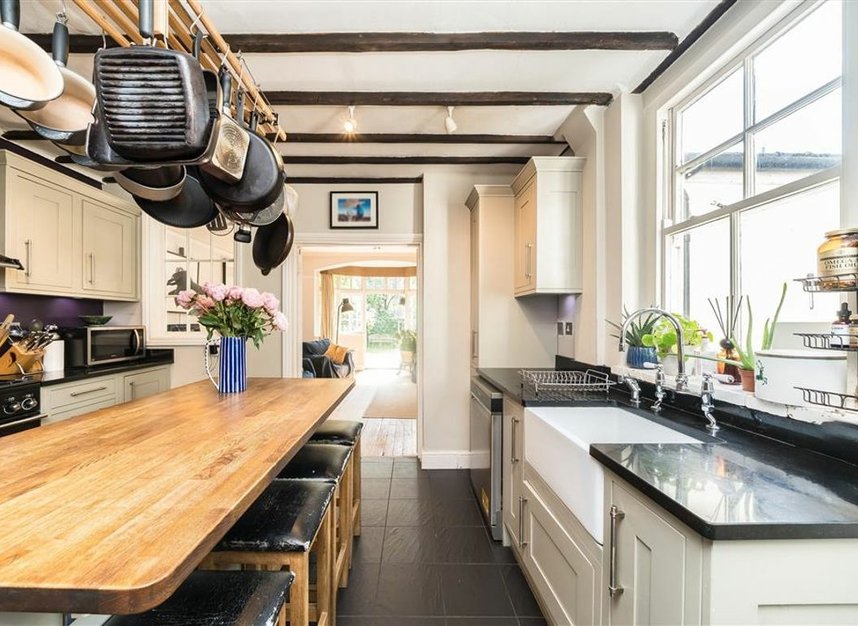 Properties for sale in Park Hill - SW4 9PB view3