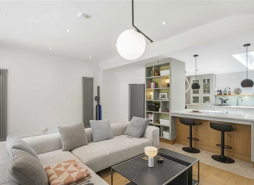 Properties for sale in Park Hill - SW4 9PB view5