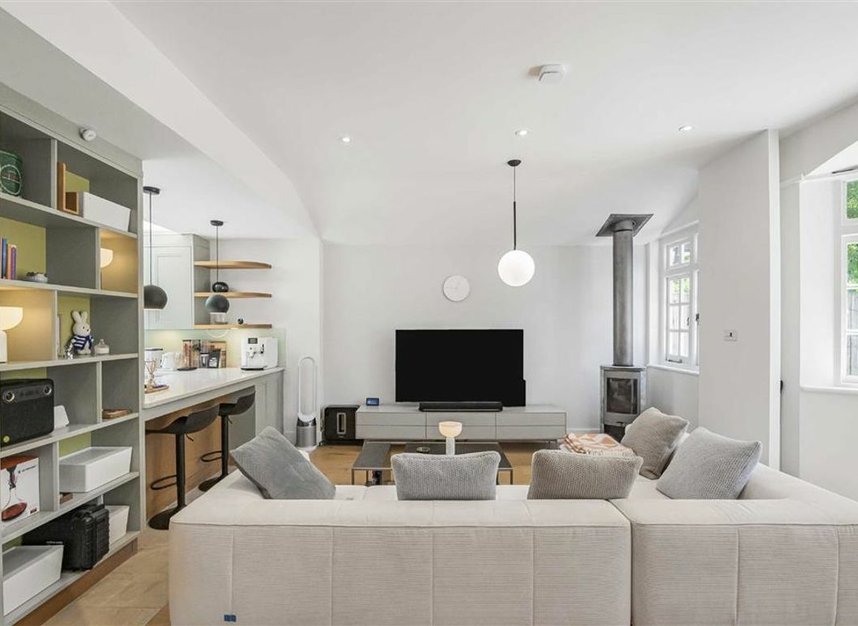 Properties for sale in Park Hill - SW4 9PB view4