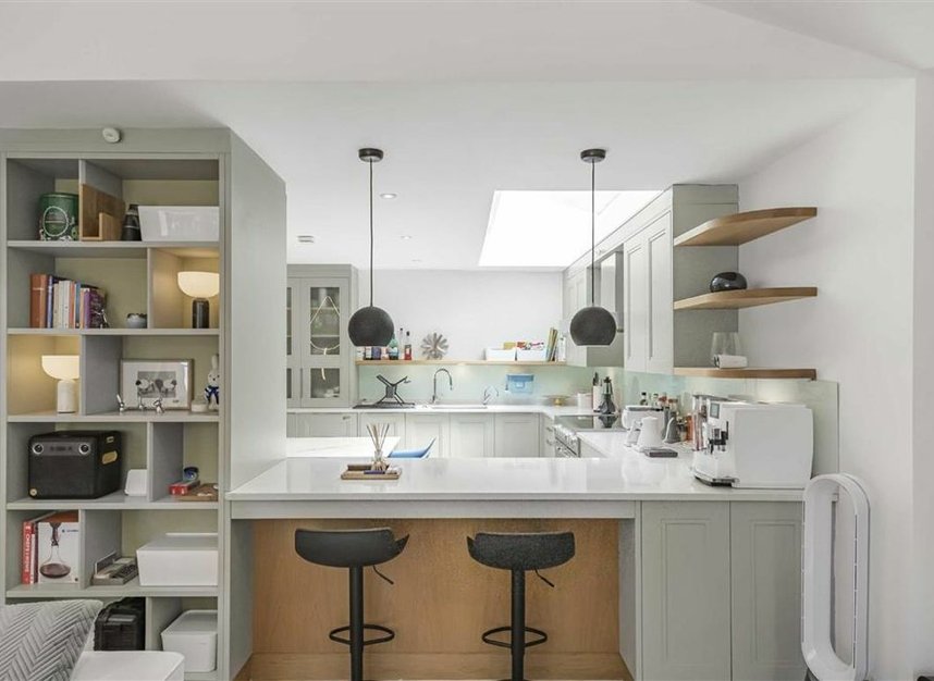 Properties for sale in Park Hill - SW4 9PB view6