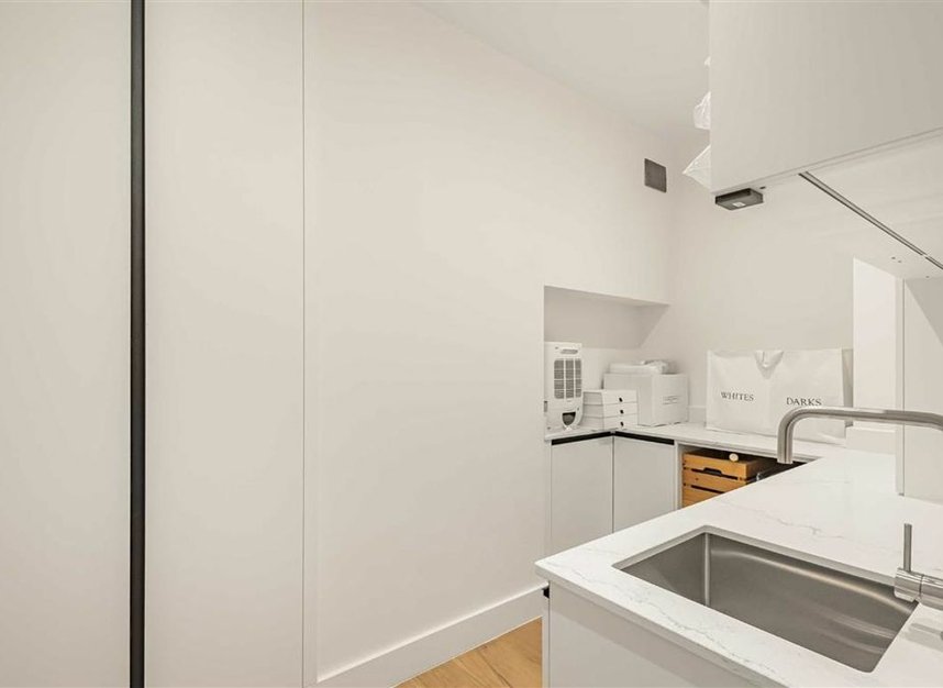 Properties for sale in Park Hill - SW4 9PB view13