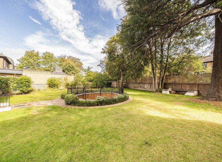 Properties for sale in Park Hill - SW4 9NX view18