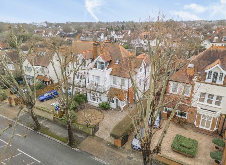 Properties for sale in Park Road - TW12 1HX view14