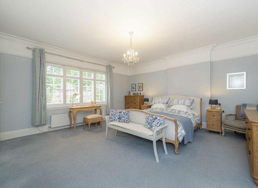 Properties sold in Park Road - TW12 1HG view7