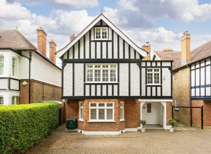 Properties sold in Park Road - TW12 1HG view1