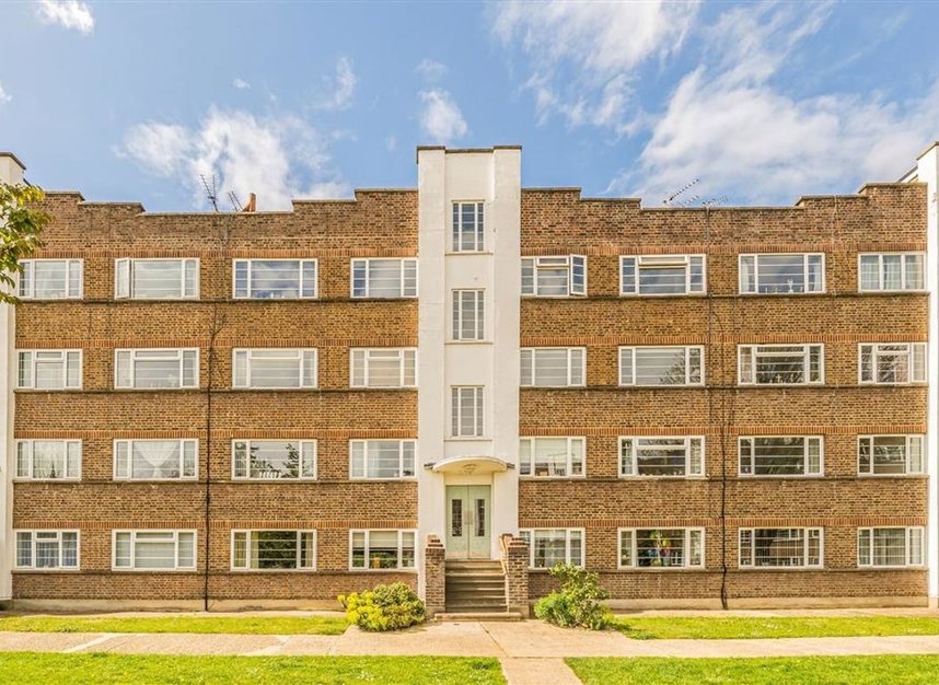 Properties for sale in Park Road - KT1 4AX view1