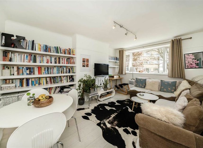 Properties for sale in Park Road - KT1 4AX view2