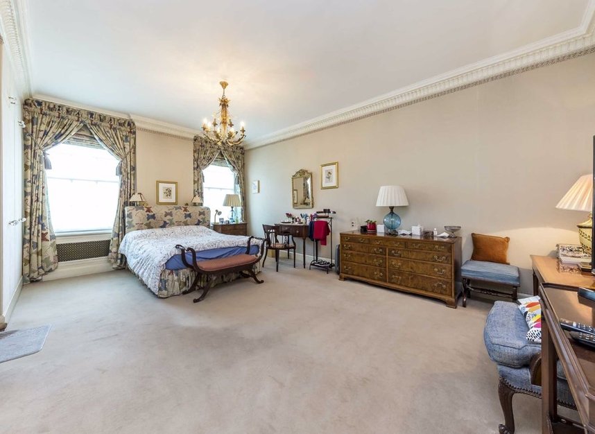 Properties for sale in Park Road - NW8 7RL view6